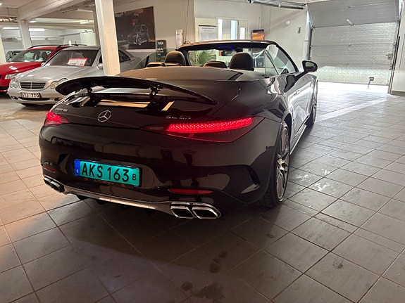 Mercedes-Benz SL63 18 of 30