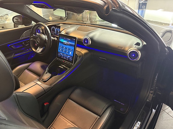 Mercedes-Benz SL63 23 of 30