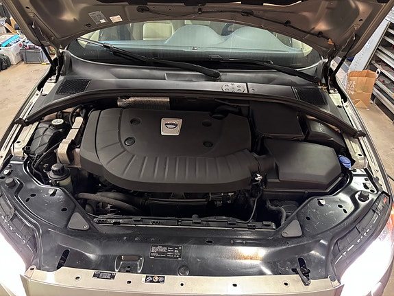 Volvo V70 11 of 15