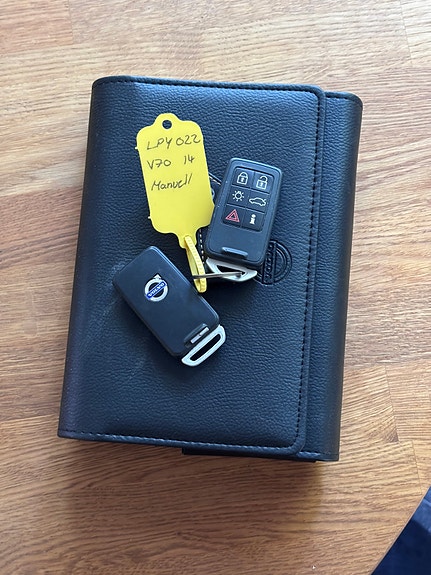 Volvo V70 12 of 15