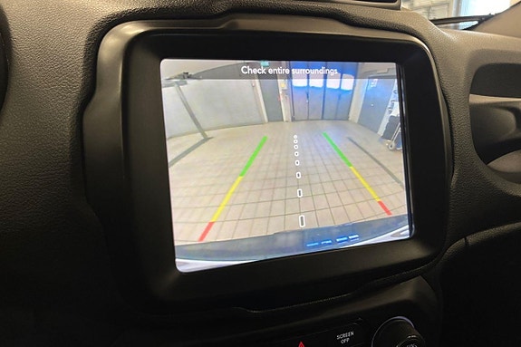 Jeep Renegade 17 of 25