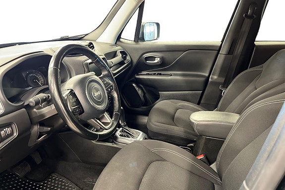 Jeep Renegade 11 of 25