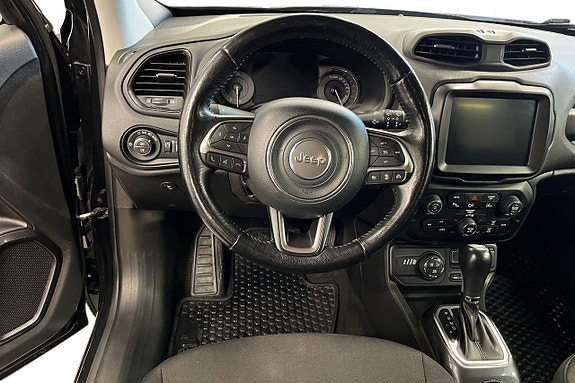 Jeep Renegade 12 of 25