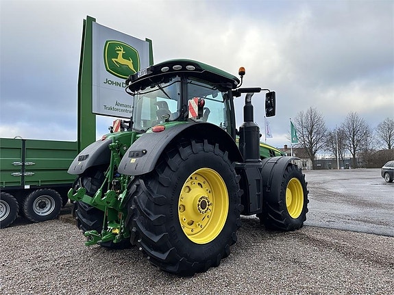 John Deere 8370R 2 of 7