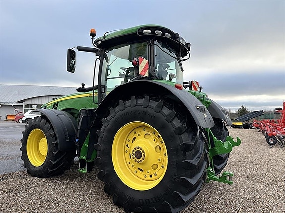 John Deere 8370R 4 of 7