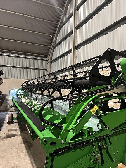John Deere S685 TRÖSKA MED 35FOT ZURN IPF 4 of 4
