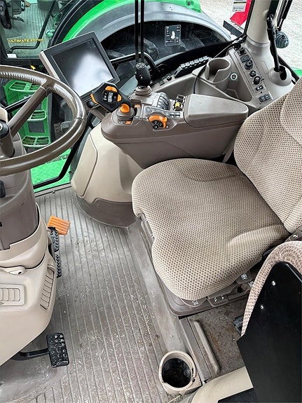 John Deere 6250R TRAKTOR 7 of 8