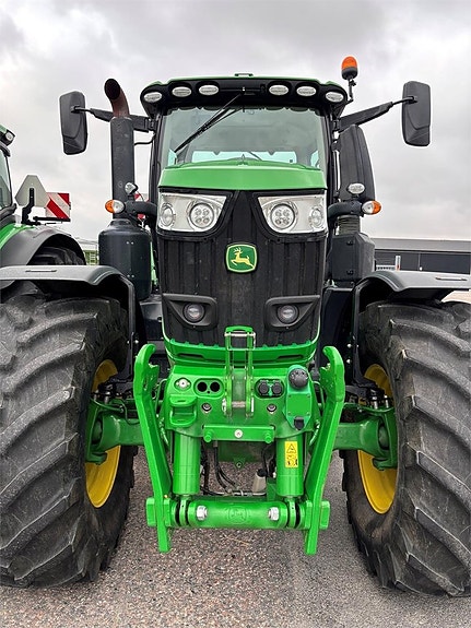 John Deere 6250R TRAKTOR 2 of 8