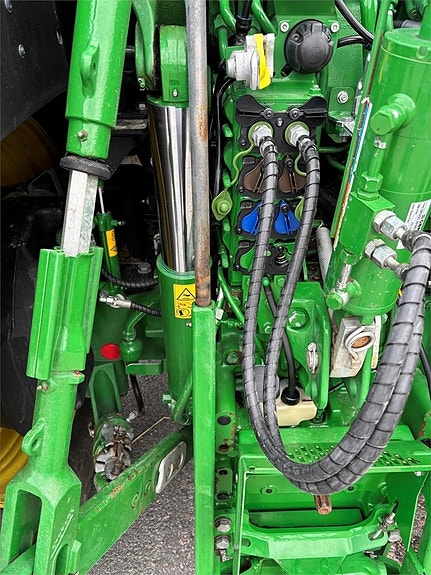 John Deere 6250R TRAKTOR 6 of 8