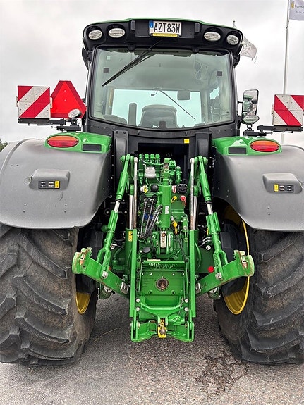 John Deere 6250R TRAKTOR 3 of 8