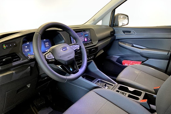 Ford Transit Connect 5 of 8