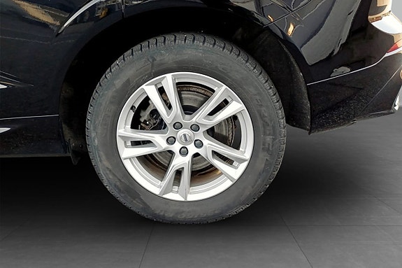 Volvo XC60 20 of 28