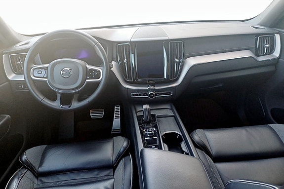 Volvo XC60 7 of 28