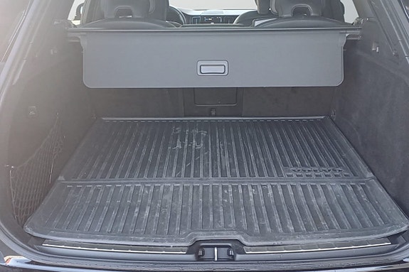 Volvo XC60 17 of 28