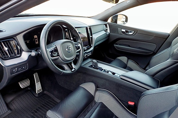 Volvo XC60 9 of 28