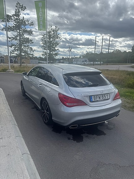 Mercedes-Benz CLA220 5 of 9