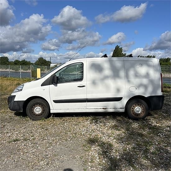 Peugeot Expert 1,6 HDI  90 L1H1 2 of 27