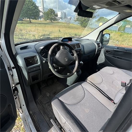Peugeot Expert 1,6 HDI  90 L1H1 11 of 27