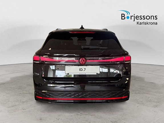 Volkswagen ID.7 4 of 20