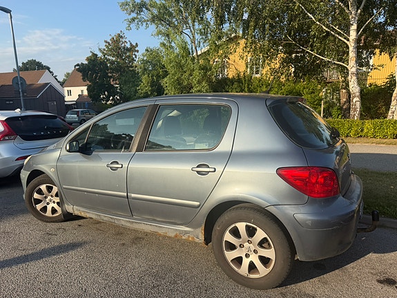 Peugeot 307 3 of 3