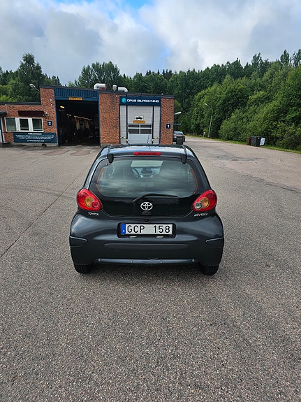 Toyota Aygo 4 of 9