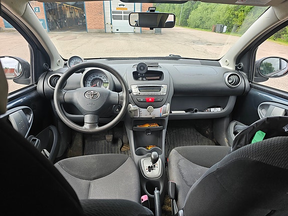 Toyota Aygo 5 of 9