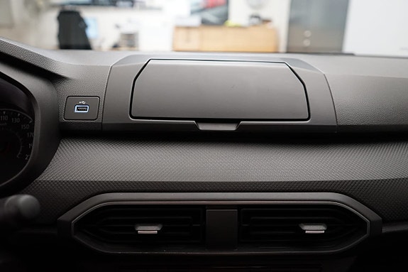 Dacia Sandero 11 of 14