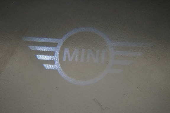 MINI Cooper S 9 of 20