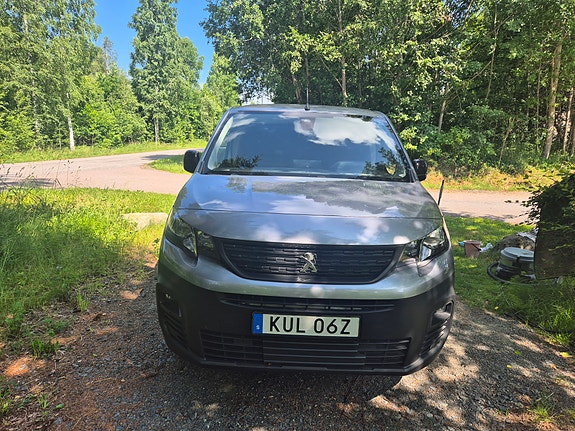 Peugeot e-Partner 5 of 8