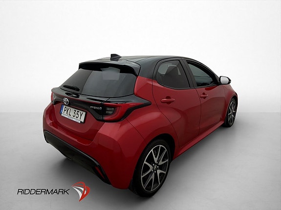 Toyota Yaris 8 of 30