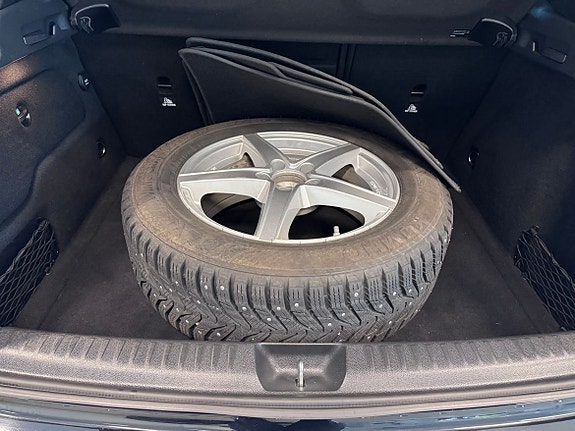 Mercedes-Benz GLA180 d 5 of 9