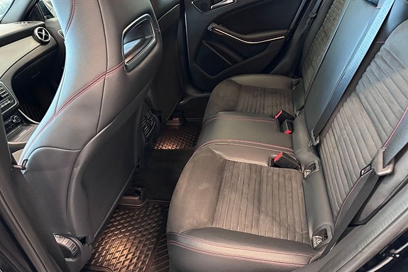 Mercedes-Benz GLA 200 7 of 9