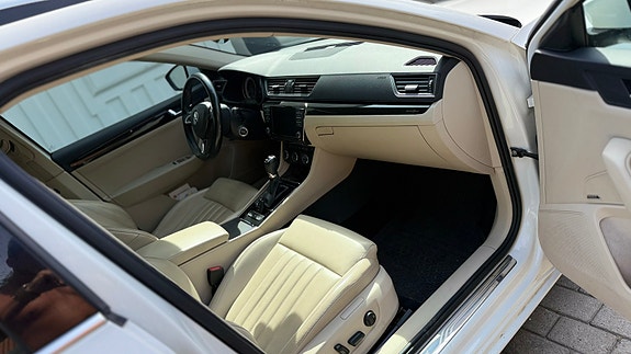 Skoda Superb 15 of 16