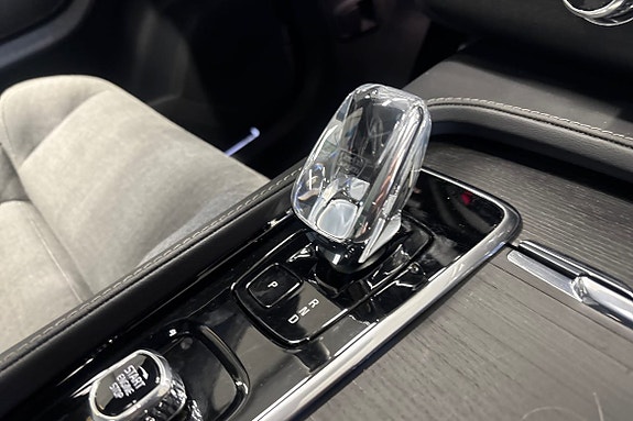 Volvo XC90 15 of 21