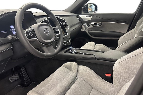 Volvo XC90 8 of 21