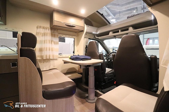 Chausson 737 FLASH / Långbäddar / Taksäng / 3500kg 6 of 17