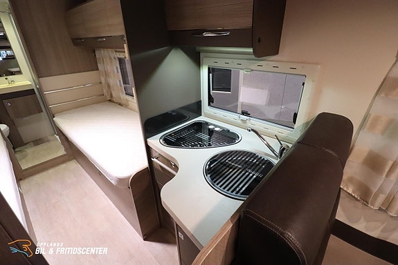 Chausson 737 FLASH / Långbäddar / Taksäng / 3500kg 9 of 17