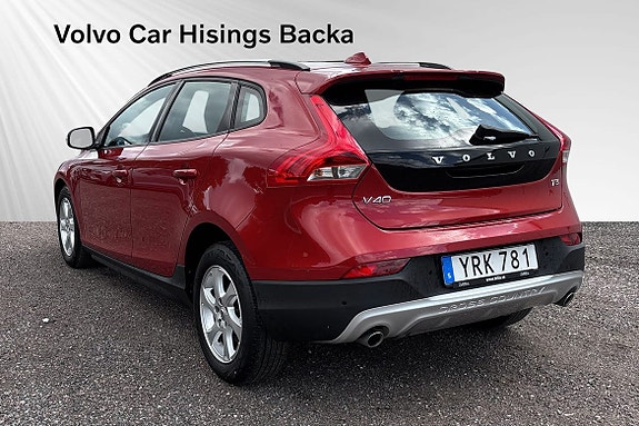 Volvo V40 Cross Country 5 of 12