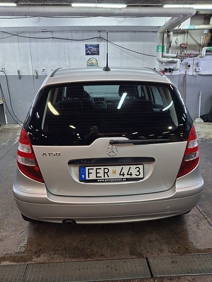 Mercedes-Benz A150 4 of 6