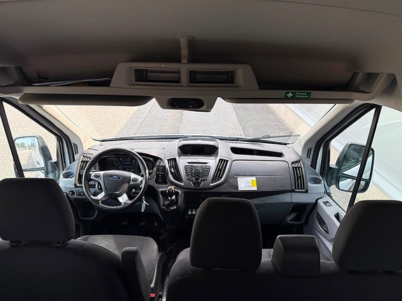 Ford Transit 28 of 30
