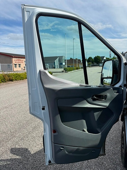 Ford Transit 26 of 30