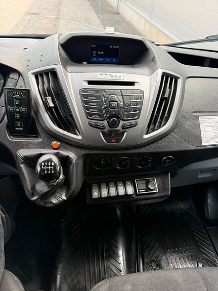 Ford Transit 30 of 30