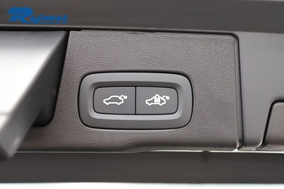 Volvo XC60 21 of 30