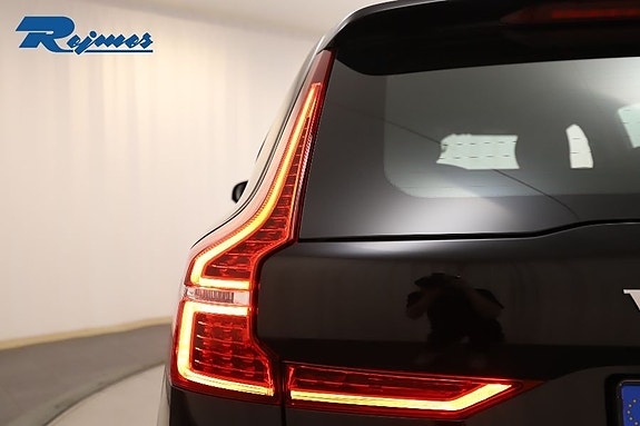 Volvo XC60 15 of 30