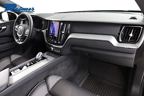 Volvo XC60 26 of 30