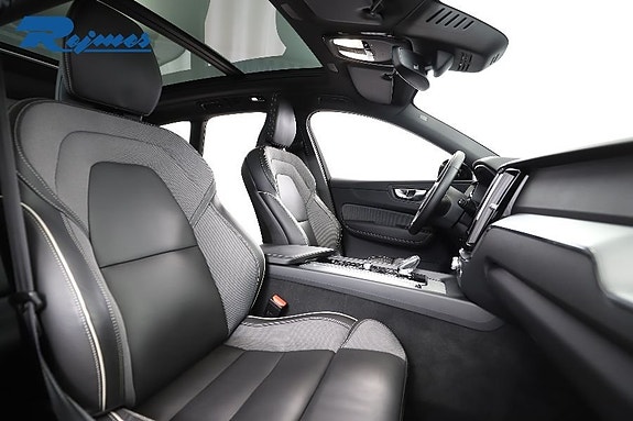 Volvo XC60 22 of 30