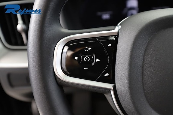 Volvo XC60 23 of 30