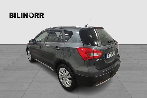 Suzuki SX4 3 of 23