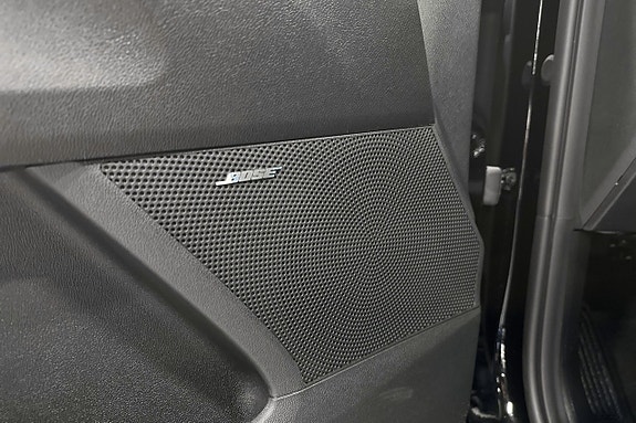 Kia Sorento 16 of 24