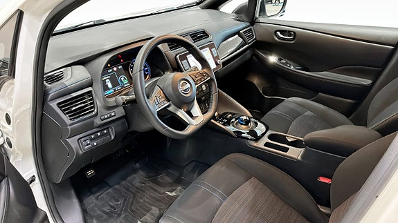 Nissan Leaf 12 of 21
